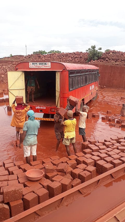 state government has introduced State Transport Corporation buses for freight kolhapur