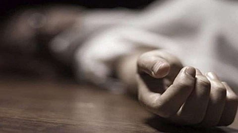 ऑनलाइन शिक्षणासाठी मोबाईल न मिळाल्याने विद्यार्थिनीची आत्महत्या