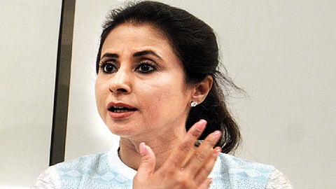 "जागा आणि वेळ तुम्ही ठरवा, सर्व कागदपत्रे घेऊन मी येते"; उर्मिला मातोंडकर आणि कंगनात ट्विटर वॉर