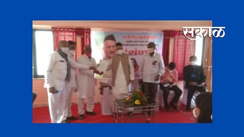 कृषी कायद्याप्रश्नी मागण्यांचे काँग्रेसने दिले राज्यपालांना निवेदन
