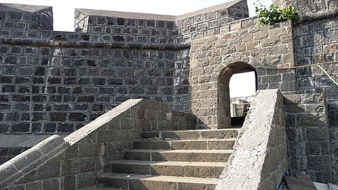 वरळी किल्ल्याचे जतन आणि सुशोभीकर होणार, तरुणांनाही मिळणार रोजगार
