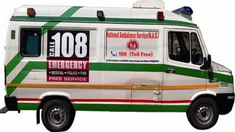 the service of 108 ambulance in ichalkaranji stopped for late appointment of doctor in kolhapur