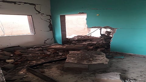 पहाटेच्या सुमारास ठाण्यात कोसळला इमारतीचा भाग