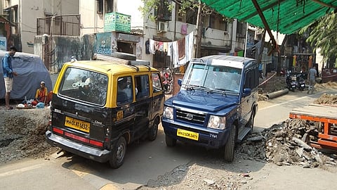 धारावीत कोरोनानंतर धुरळा; रस्ता खोदकामामुळे नागरिकांचे आजार वाढले