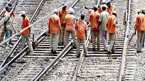 महामुंबईत रविवारी मध्य, पश्चिम आणि हार्बर रेल्वे मार्गावर मेगाब्लॉक