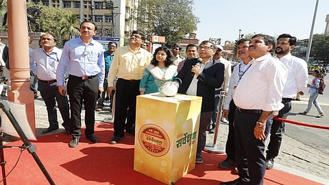 ते आले, त्यांनी पाहिलं, अन् ते प्रेमात पडले!