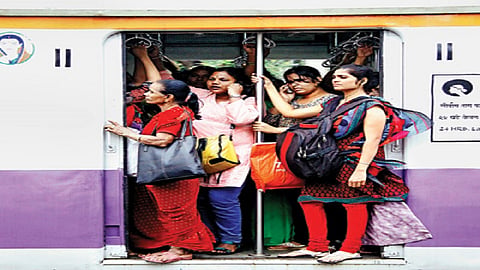 रेल्वे प्रशासन सज्ज परंतु राज्य सरकारकडून नियमावलीची दिरंगाई