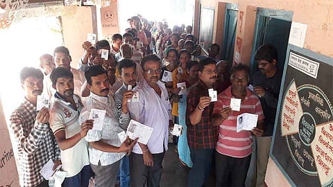 Loksabha 2019 : सावंतवाडी तालुक्यात तीन ठिकाणी यंत्रात बिघाड