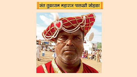 अश्व धावले रिंगणी, पाय आठविती विठोबाचे