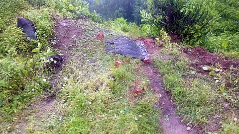 रत्नागिरी : उक्षी येथे पर्यटकांची मोटार कोसळली नदीत; एकजण बेपत्ता