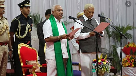 जेव्हा आमदार मंत्रिपदाऐवजी घेतात मुख्यमंत्रिपदाची शपथ...