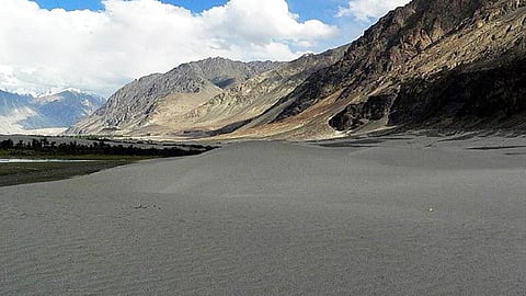 chinese soldiers captured by india indian army ladakh border region