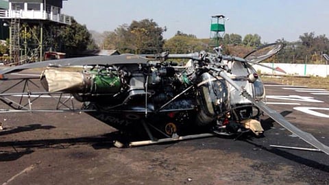 IAF चे हेलिकॉप्टर कोसळले; दोन वैमानिक हुतात्मा