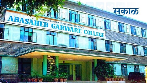 Complaint against 36 students of Garware College in Pune alleging bogus teacher recruitment