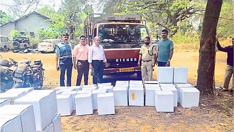 Seized liquor nine lakh osargao konkan sindhudurg