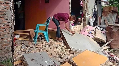 इंडोनेशिया हादरले भुकंपाने; 20 ठार, 100 जखमी
