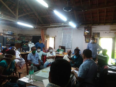Members resign with Aronda Sarpanch konkan sindhudurg