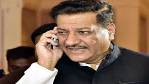 CoronaUpdate : कऱ्हाड तालुक्याची स्थिती गंभीर; पृथ्वीराज चव्हाणांच्या जिल्हाधिकाऱ्यांना स्पष्ट सूचना