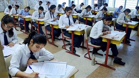 Students_JEE_Exam