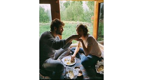 Kartik Aaryan Feeds Sara Ali Khan Shares Pic