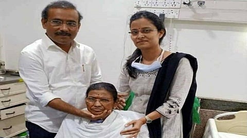 आरोग्यमंत्री राजेश टोपे यांना मातृशोक; शारदाताई टोपे यांचे दीर्घ आजाराने निधन