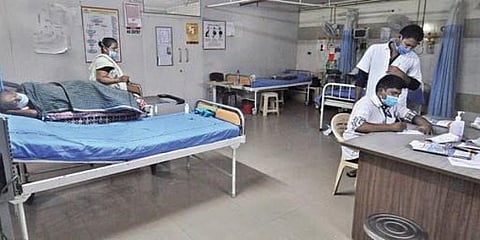 राज्य सरकारचा खासगी रुग्णालयांना कडक इशारा; भिंतीवर दरपत्रक लावणे अनिवार्य