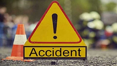 चिमुरड्याला दवाखान्यात नेताना भीषण अपघात, आई अन् काकाचा मृत्यू
