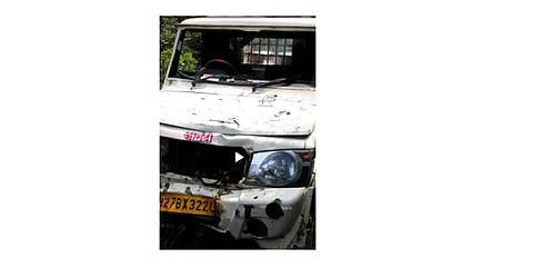 One killed, two seriously injured in road accident at amravati