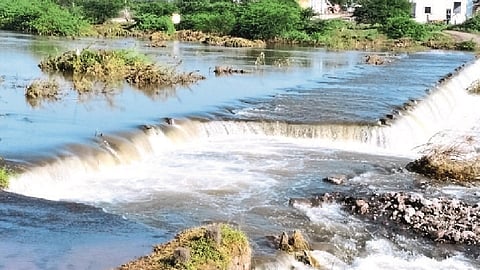 67 bridges in Atpadi taluka due to heavy rains