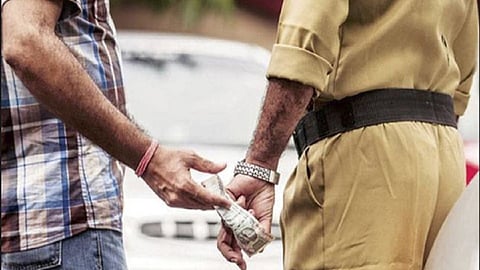 bribe-Police