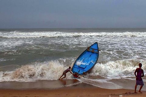 curfew in Ratnagiri on tomorrow in the wake of the cyclone
