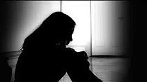 Rape of minor girl latest marathi news
