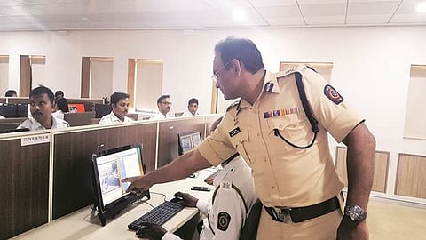 पोलिसांवरील ताण कमी राज्यात आता स्वतंत्र वाहतूक विभाग