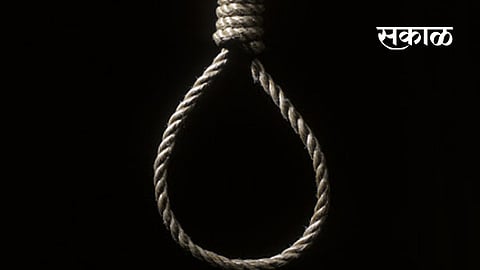 Youth commits suicide after talking to mother in Nagpur