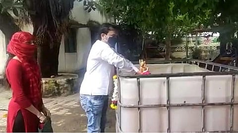 Anant Chaturdashi 2020 : जुनी सांगवीत मूर्तीदान करून दिला बाप्पाला निरोप