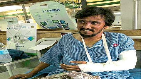 मारहाणीत जखमी झालेला तरुण