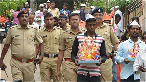 साताराः शहर पोलिसांकडून मंडळ दत्तक योजना हाती