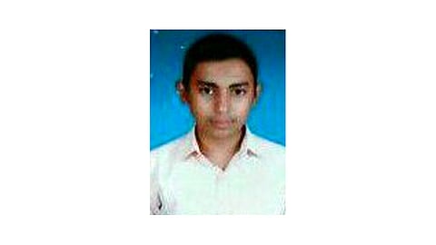 कॅन्सरशी झुंज देत टाहकळीच्या कौशलची "एक्झिट'