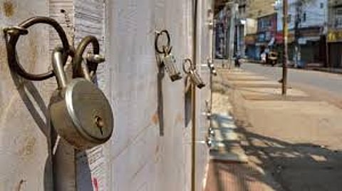 Akola Buldana News: Shutters of shops to open today, thanks to those who cooperated for three days