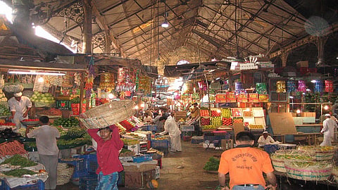 market in mumbai