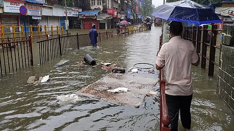 शहरातील विकासकामांचा फटका ? लॉकडाऊननंतर पावसाने मुंबईकरांना रडवले