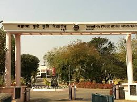 Illegal residence of a police inspector at the university