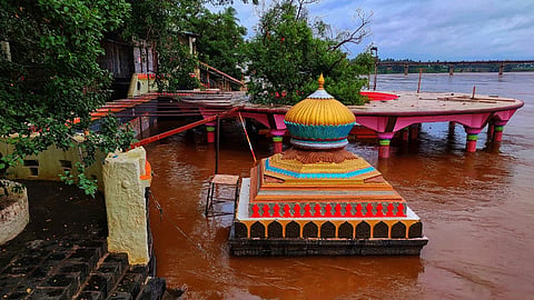 kolhapur narsobawadi datta temple under in water due to water