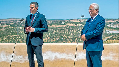 pedro sanchez and antonio kosta