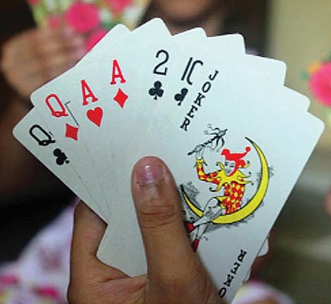 Doctors, lawyers, traders were found gambling in Rahuri
