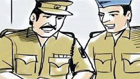 police superintendent abhinav deshmukh took action against five people at the same time