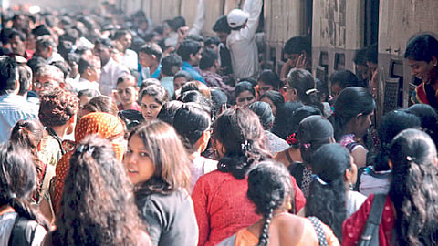दररोजच्या "लेटमार्क'मुळे कामगारांत संताप