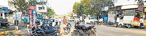 Karad - Pandharpur highway road work stopped