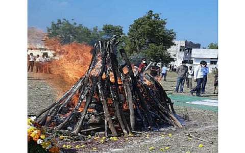 last rites of martyr soldier bhushan satai in katol of nagpur
