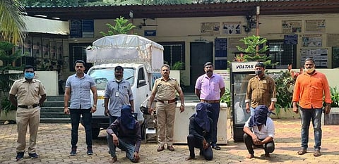 बहाद्दराने चक्क एका हॉटेलमध्ये चोरी करून सुरू केले नवीन हॉटेल